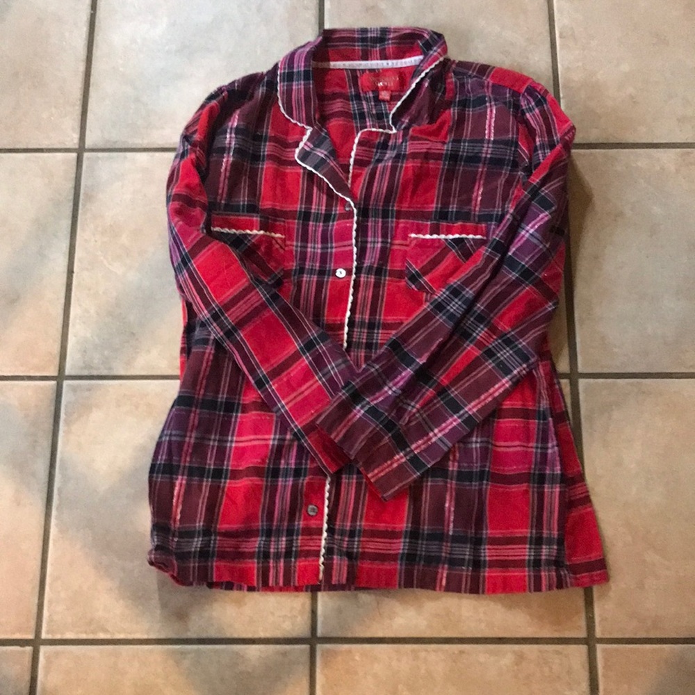 XL Victoria’s secret night shirt.